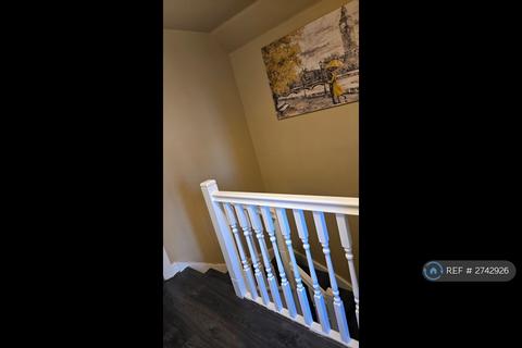 4 bedroom detached house to rent, Edgeworth Close, Slough, SL3