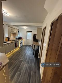 4 bedroom semi-detached house to rent, Redcar Road, Thornaby, Stockton-On-Tees, TS17