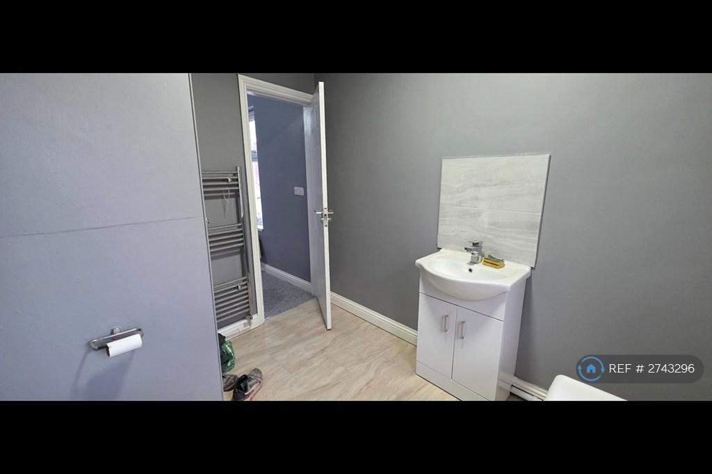 Master Bedroom Ensuite