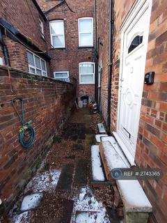 3 bedroom flat to rent, Liverpool Road, Eccles, Manchester, M30