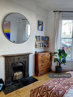 2 bedroom flat to rent, Burgoyne Road, London, N4