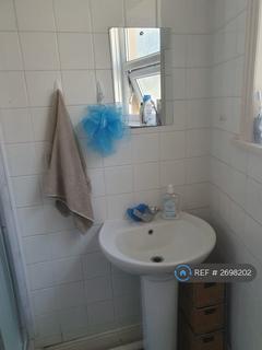 1 bedroom in a house share to rent, Mafeking Road, Portsmouth, PO4