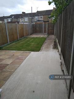 2 bedroom terraced house to rent, Wood Street, Grays, RM17