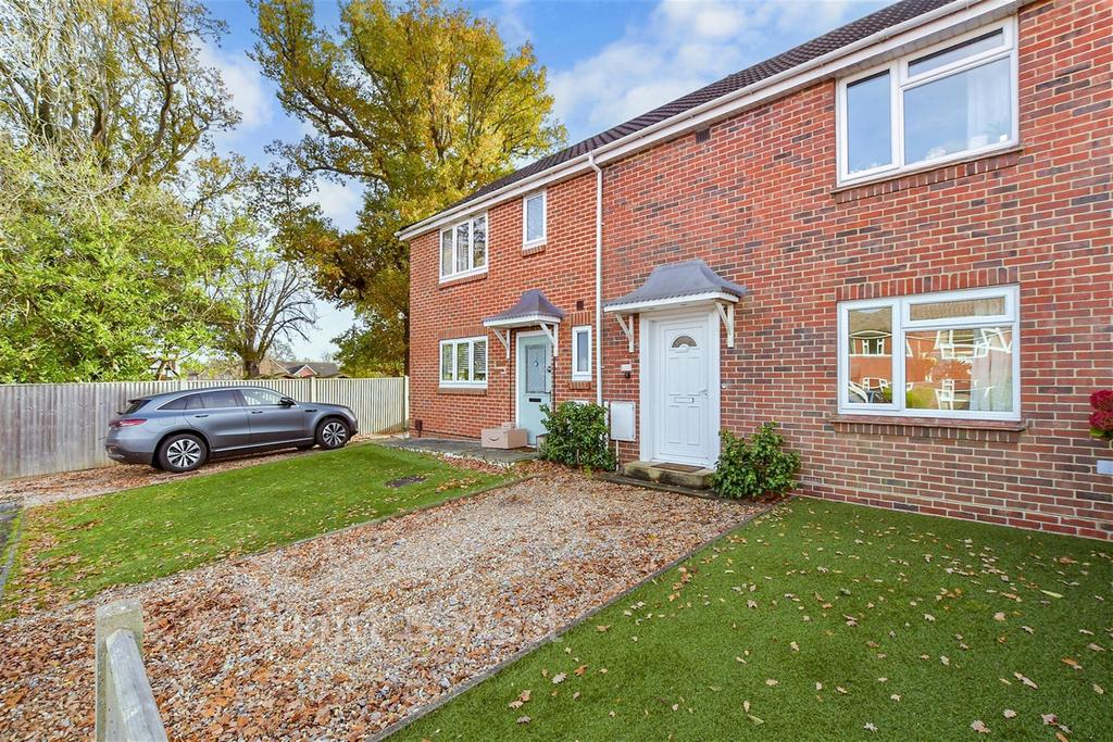 H9 OWN - Driveway/Parking