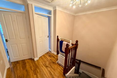 4 bedroom semi-detached house for sale, Salt Hill Avenue, Slough, Berkshire, SL1 3XP