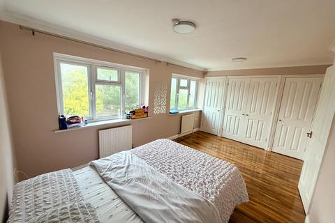 4 bedroom semi-detached house for sale, Salt Hill Avenue, Slough, Berkshire, SL1 3XP