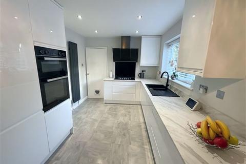 3 bedroom detached house for sale, Malham Grove, Halfway, Sheffield, Sheffield, S20 4RY