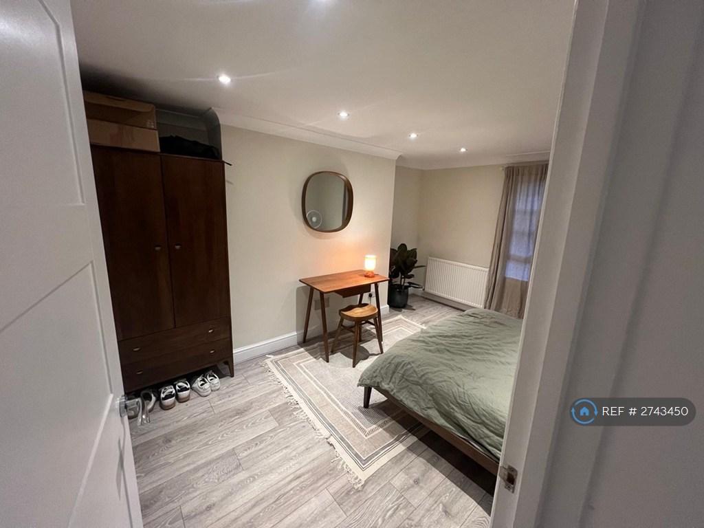 Double Bed + Wardrobe/Drawer Unit + Dressing Table