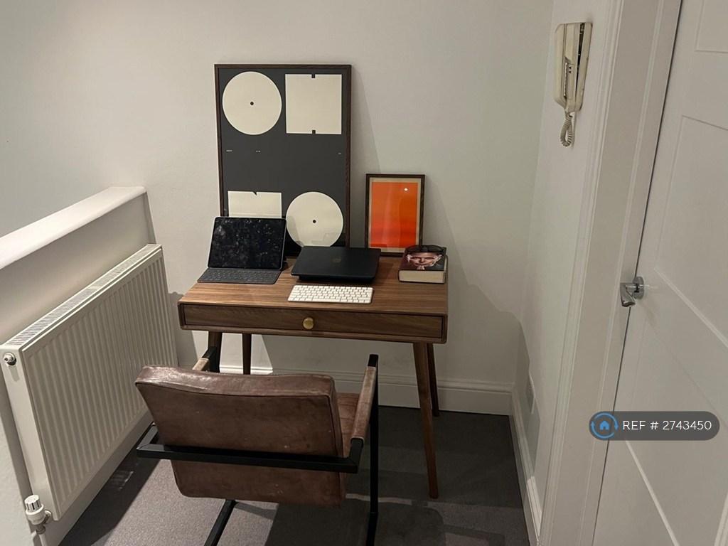 Dedicated Work Space With Desk Station