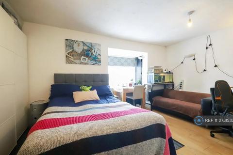 Studio to rent, Boxwood Close, West Drayton, UB7
