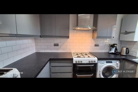 2 bedroom terraced house to rent, Sybil Phoenix Close, London, SE8