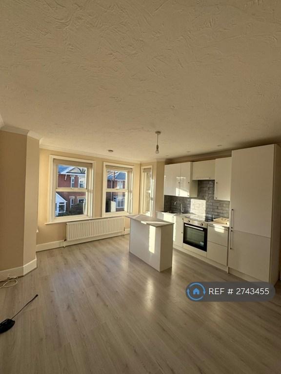 Open Plan Lounge / Kitchen