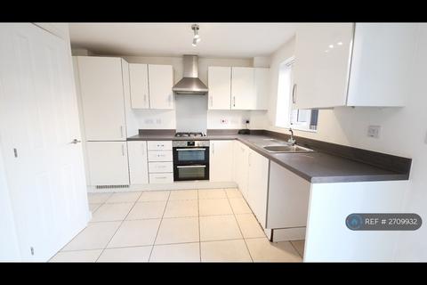 3 bedroom semi-detached house to rent, Derbyshire Way, Coventry, CV2