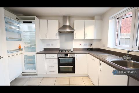 3 bedroom semi-detached house to rent, Derbyshire Way, Coventry, CV2