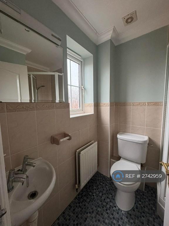 Ensuite Bedroom