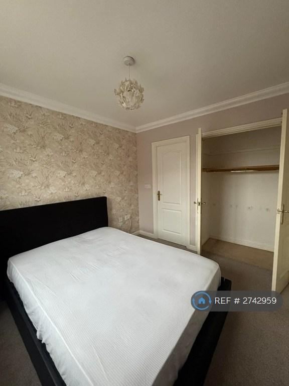 Ensuite Bedroom 1 With Built In Wardrobe