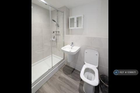 2 bedroom flat to rent, Hook, Hook, RG27