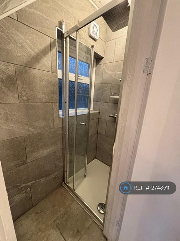 Downstairsfamilybathroom