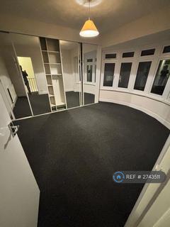 4 bedroom detached house to rent, Lothair Road, Luton, LU2