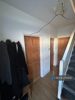 2 bedroom terraced house to rent, Becontree Avenue, Dagenham, RM8