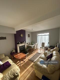 2 bedroom terraced house to rent - Becontree Avenue, Dagenham, RM8