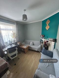2 bedroom terraced house to rent, Becontree Avenue, Dagenham, RM8