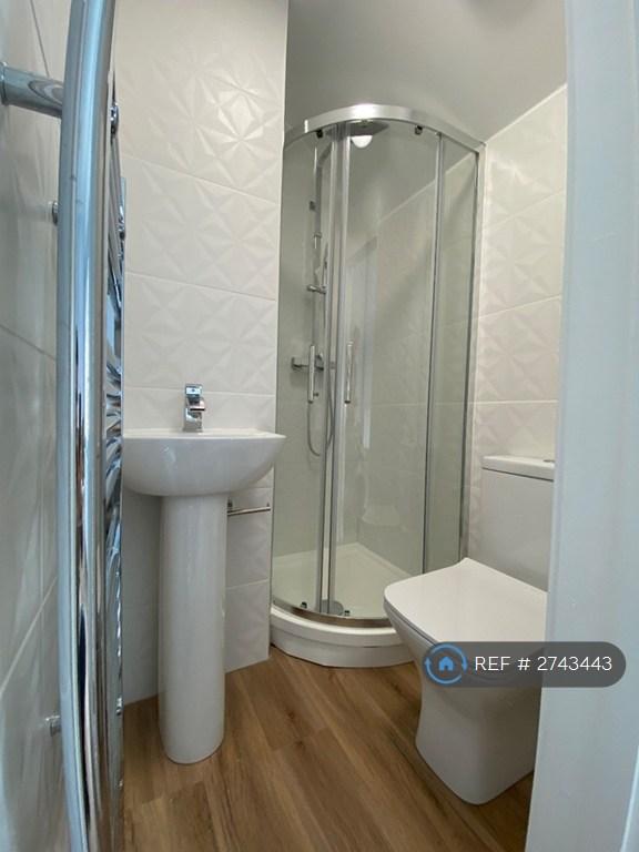 En-Suite Shower