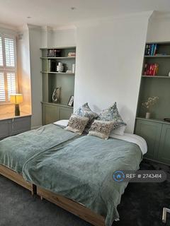 undefined, Queenstown Road, London, SW8