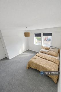 1 bedroom in a house share to rent, Holburne Road, London, SE3