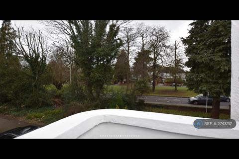 3 bedroom maisonette to rent, Beechwood Park, London, E18