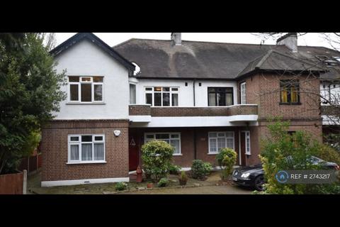 3 bedroom maisonette to rent, Beechwood Park, London, E18