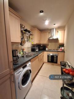 2 bedroom flat to rent, Windsor Court, Newcastle-Under-Lyme, ST5