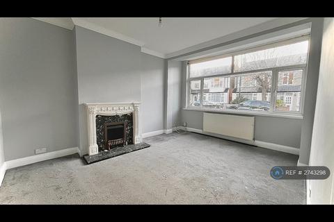 3 bedroom terraced house to rent, Avenue Road, London, SW16