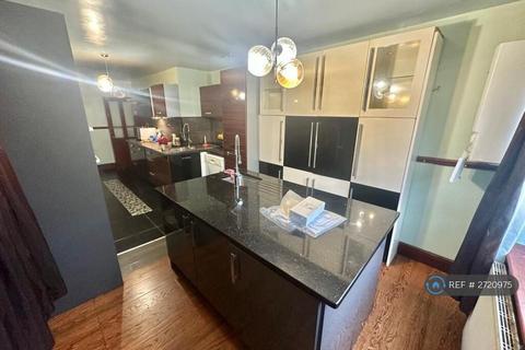 undefined, Luxury Living And Fully Furnished, Huddersfield, HD2
