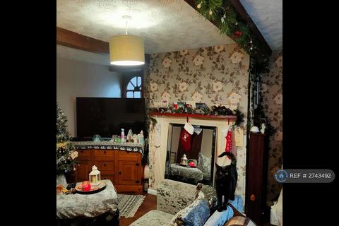 3 bedroom terraced house to rent, Manchester Road, Huddersfield, HD4