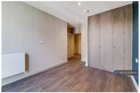 3 bedroom flat to rent, Olympic Way, Wembley, HA9
