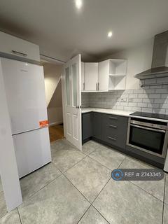 3 bedroom terraced house to rent, Tolldene Close, Knaphill, Woking, GU21