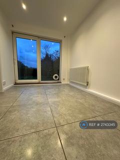 3 bedroom terraced house to rent, Tolldene Close, Knaphill, Woking, GU21