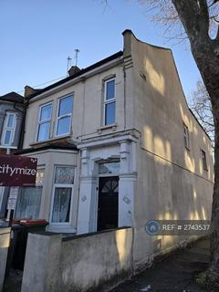3 bedroom flat to rent, Napier Road, London, E6