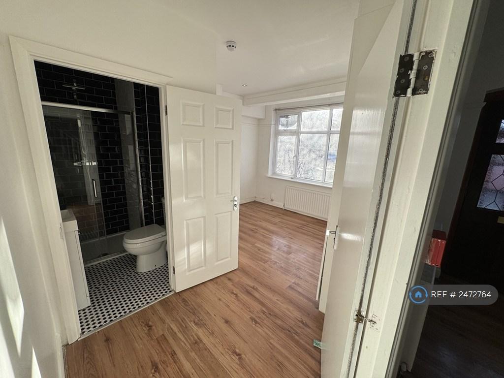 Bedroom 1 With Ensuite