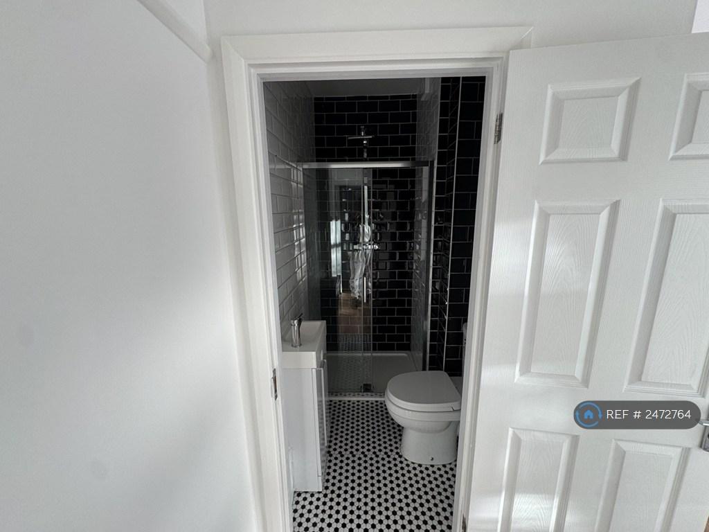 Ensuite In Bedroom 1