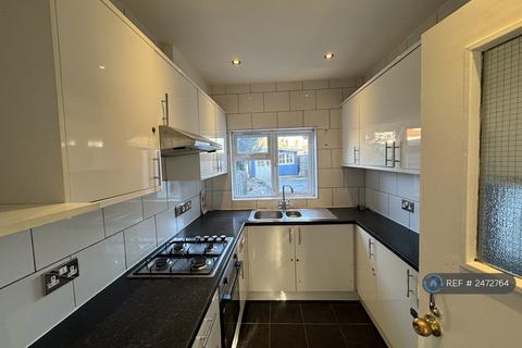 5 bedroom terraced house to rent, Meopham Road, Mitcham, CR4