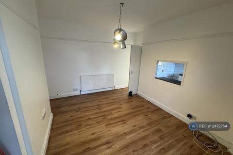 5 bedroom terraced house to rent, Meopham Road, Mitcham, CR4