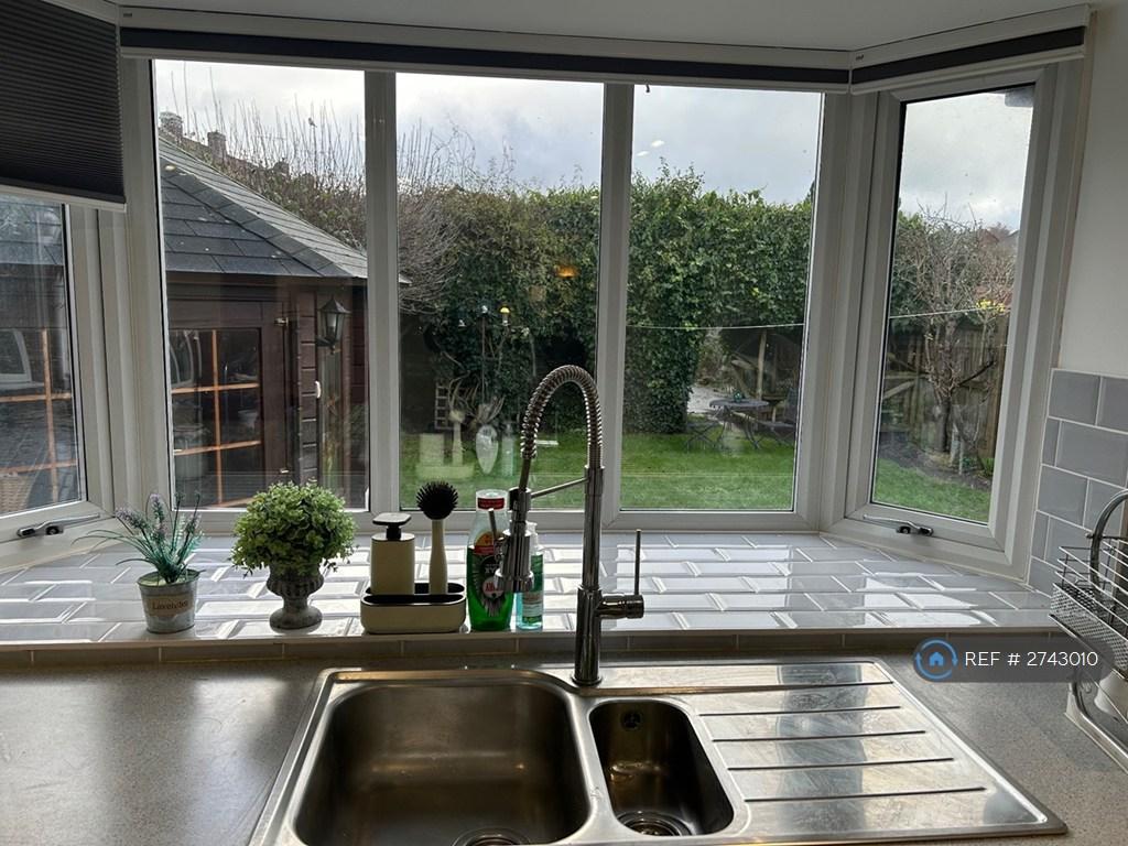 Rear Outlook Onto Summer Hse &amp; Lawned Area