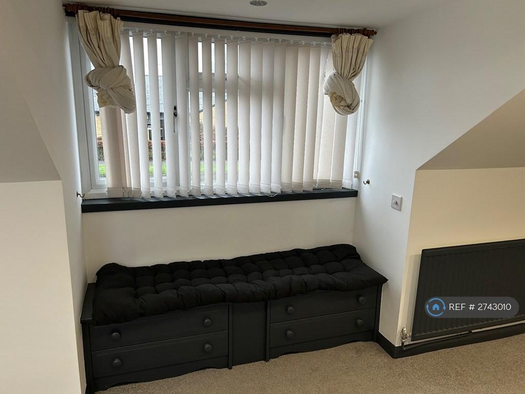 Master Bedroom 4