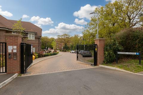 undefined, Kestrel Close, Brentwood CM15