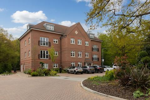 undefined, Kestrel Close, Brentwood CM15