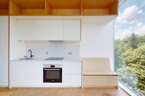 undefined, Great West Road