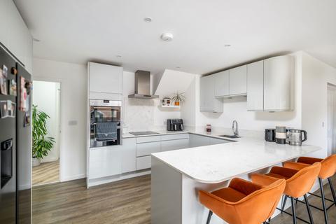 4 bedroom semi-detached house for sale, Normans Close, Letchworth Garden City SG6