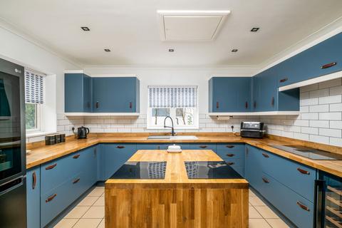 4 bedroom detached house for sale, Franklin Place, Hitchin SG5